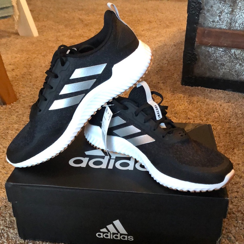 LAST CHANCE: NEW Adidas Edge Runners